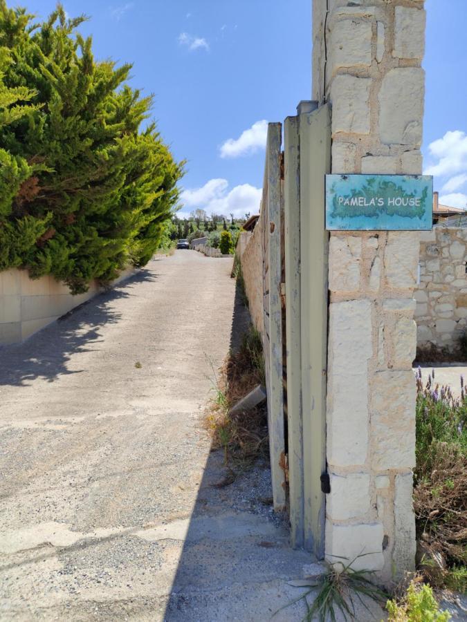 Pamela'S House "Private Pool And Spa" Karteros Exterior photo